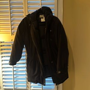 Black women’s Eddie Bauer Premiere Polar Parka with hood !